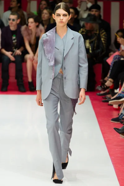 Look 2